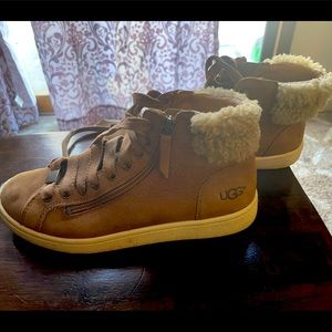 UGG (brown/tan) brand ankle boots.  Size 6 used but in good condition.